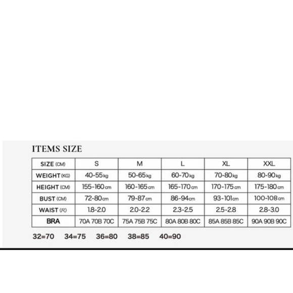 Black lace camisole with build in wireless bra set - Picture 9 of 9